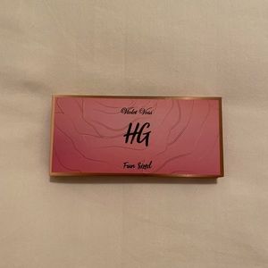 Violet Voss eyeshadow palette